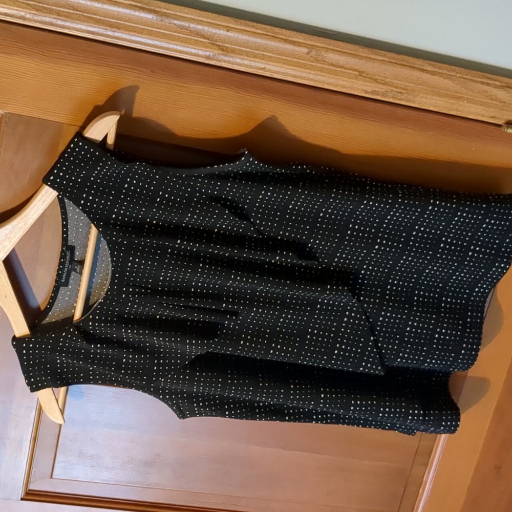 Banana Republic Sleeveless Knit Top - Small